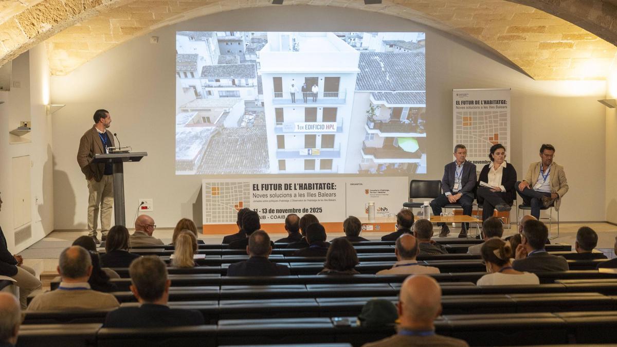 Las jornadas sobre vivienda que se celebraron ayer en el Colegio de Arquitectos.