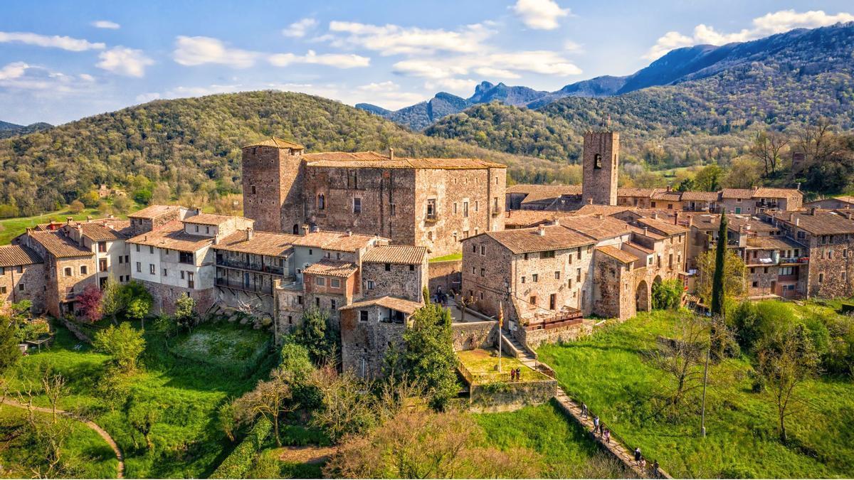 Este pueblo medieval es uno de los secretos mejor guardados del interior de Girona, y esconde un paisaje único en la provincia.