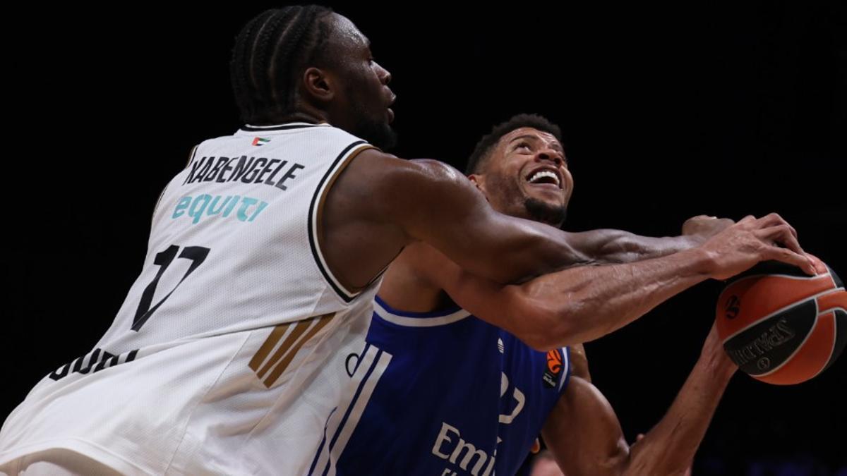 El Dubai deja 'grogui' al Real Madrid