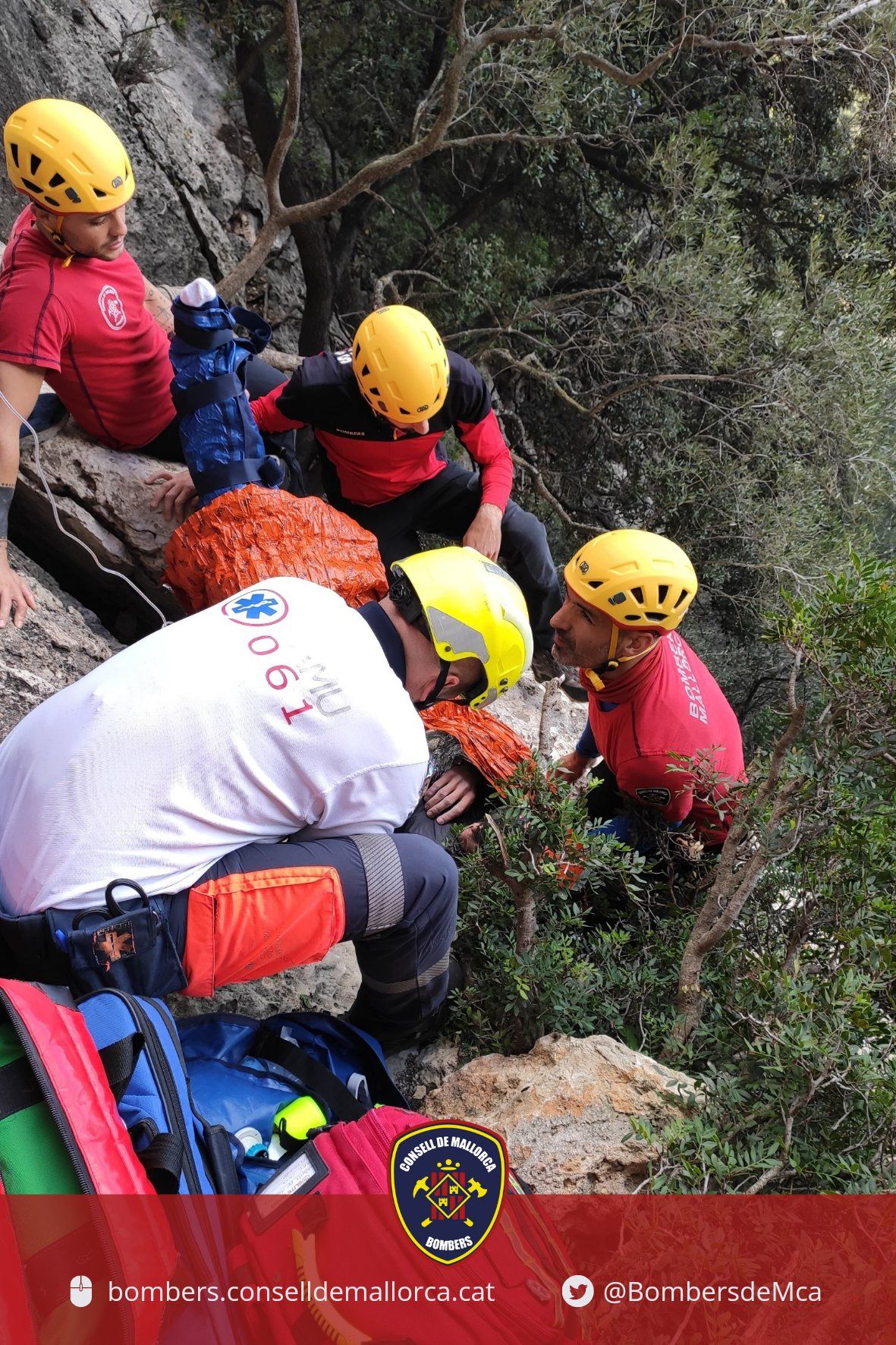 Rescate de un bombero lesionado cuando practicaba escalada