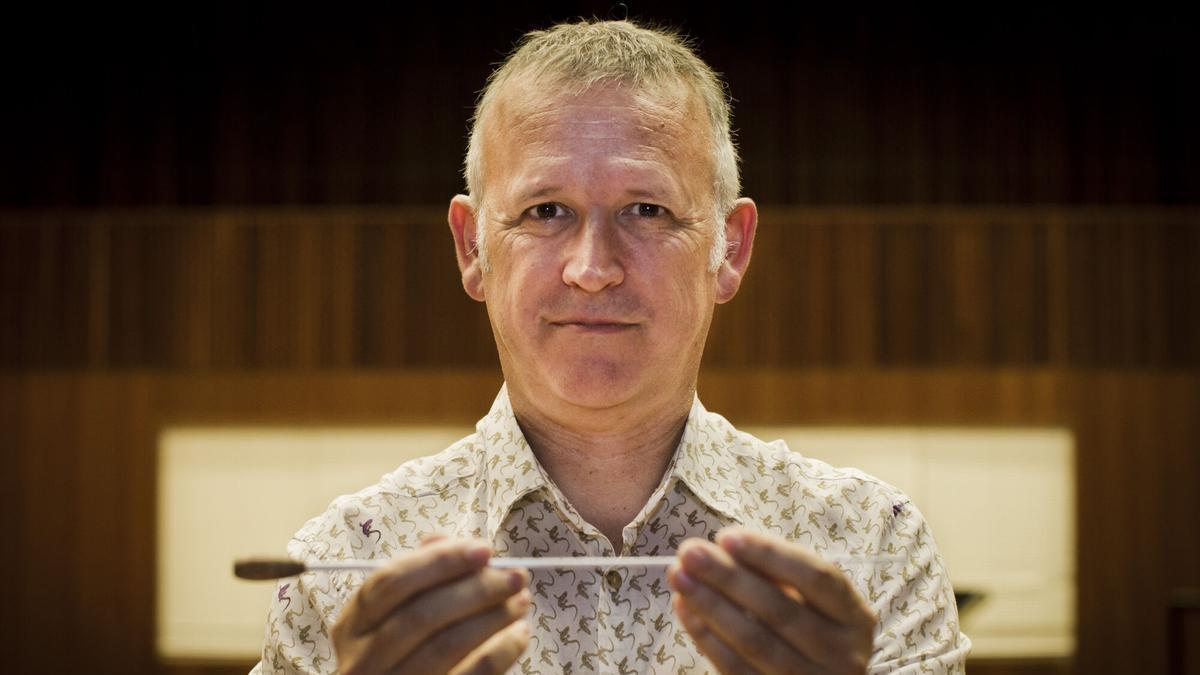 Joan Cerveró dirige a la Orquesta Sinfónica de Valencia en el Orfim 2026.