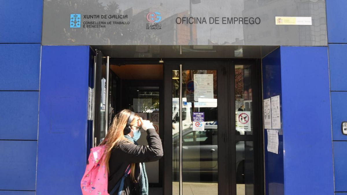 Oficina de empleo en Orillamar. |   // CARLOS PARDELLAS