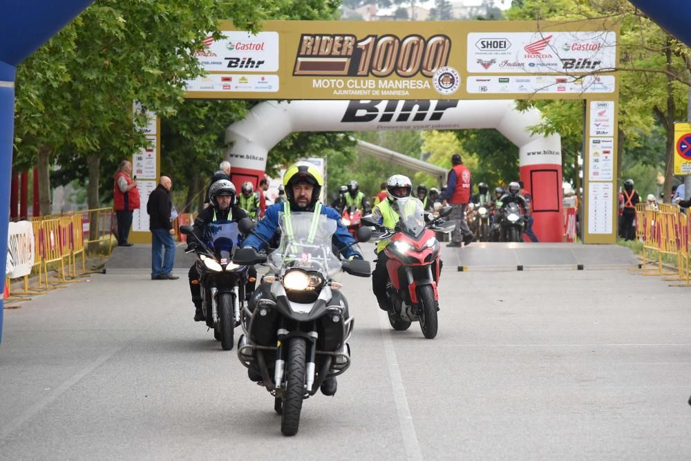 Desenes de motos arranquen la seva marxa a Manresa