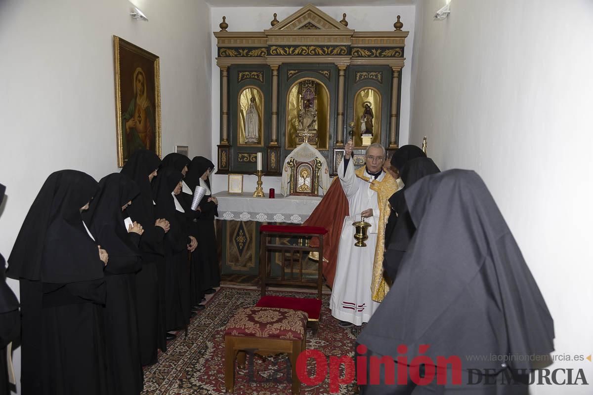 Así ha sido el traslado del cuatro y la reliquia de Santa Teresa de Jornet desde el Asilo hasta la Parroquia de la Concepción en Caravaca