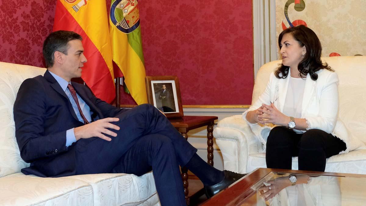 Concha Andreu recibe a Pedro Sánchez en Logroño