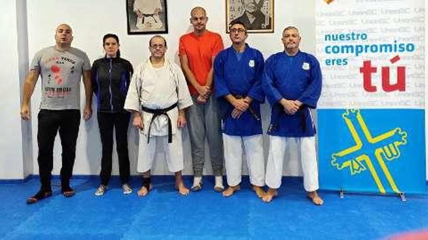 Los participantes en el curso impartido en El Entrego.