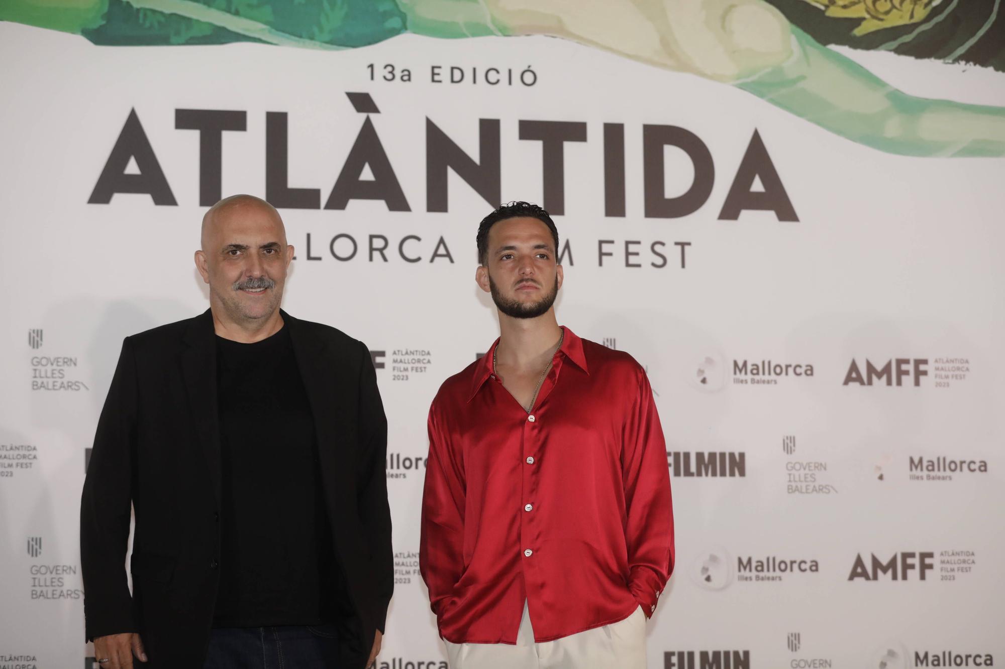 Gaspar Noé, director de 'Love', con C. Tangana en el Atlàntida Mallorca Film Fest