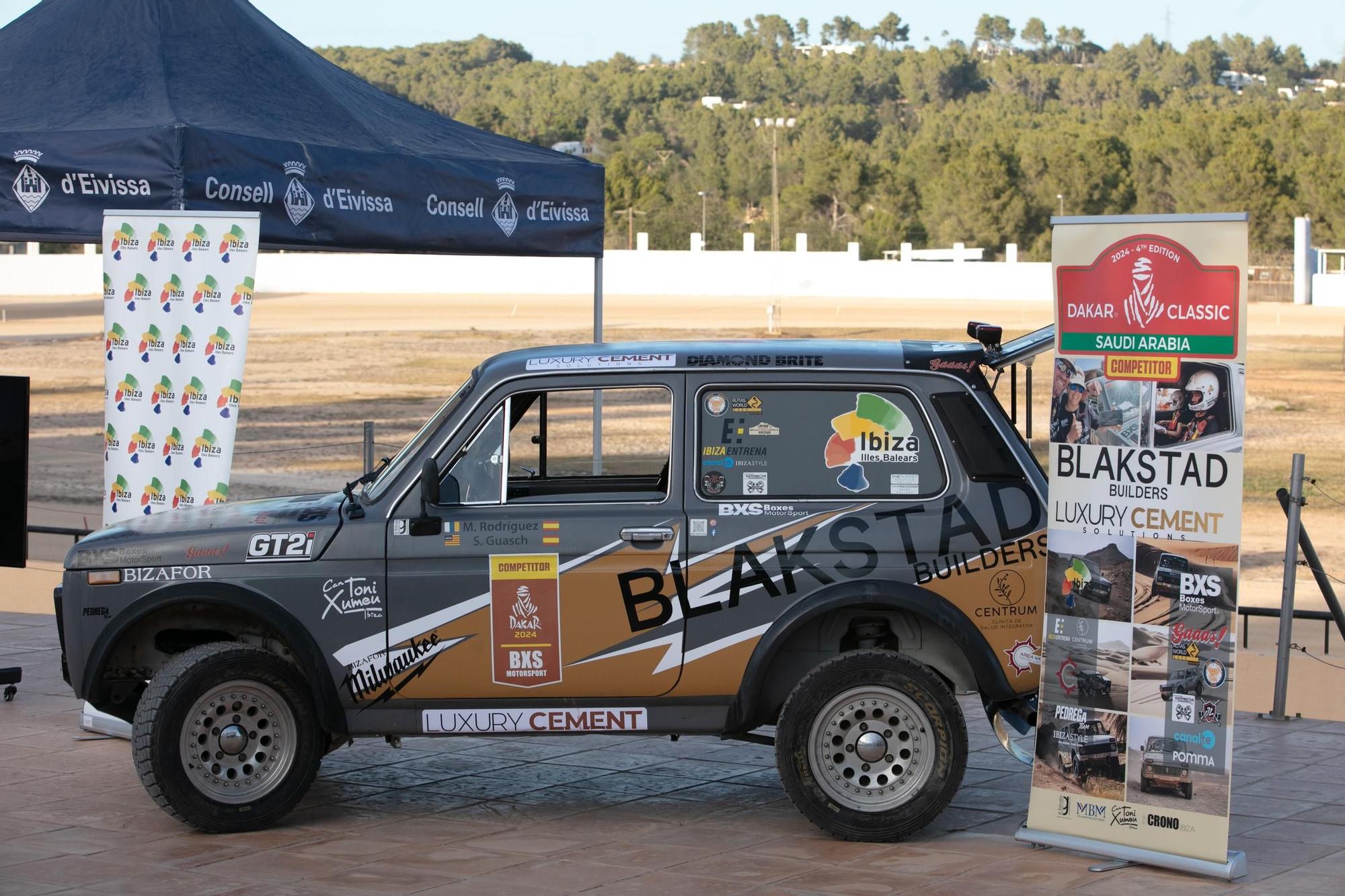 Descubre las fotos de la presentación de los corredores del Dakar en el hipódromo de Sant Rafel