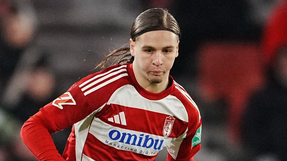 Izan González maravilló en su debut con el Granada