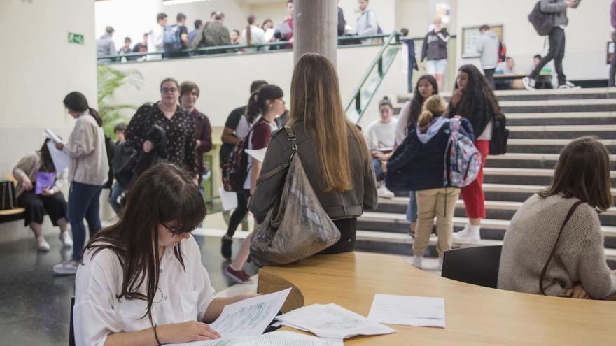 Siero y Langreo serán sedes de la EBAU para aliviar las aulas de examen de Oviedo