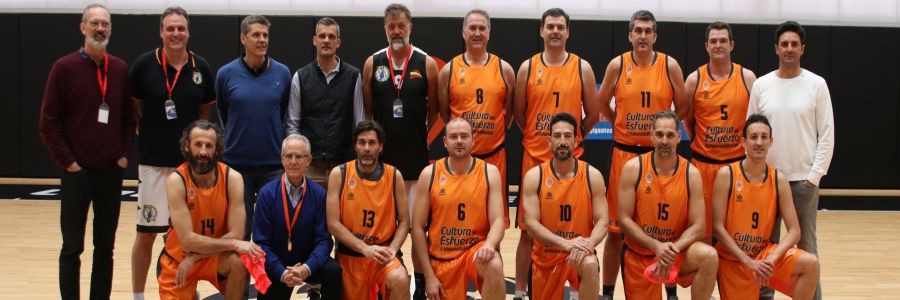 El equipo de veteranos del Valencia Basket