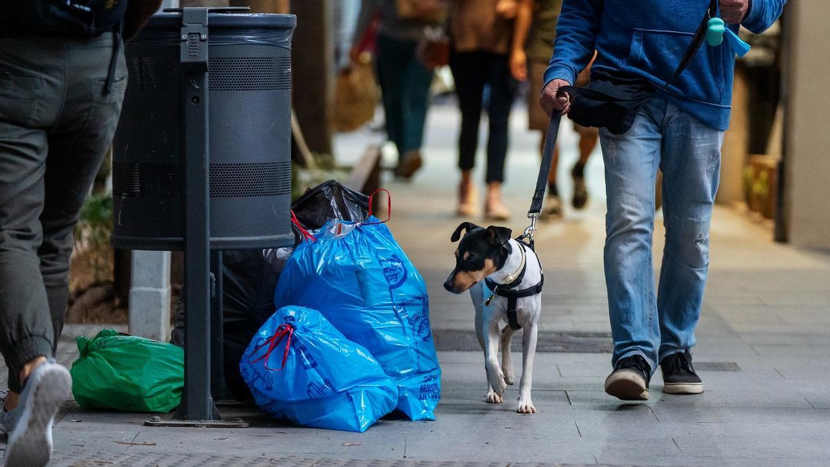 Barcelona seguirà amb la recollida d’escombraries a Sant Andreu malgrat les crítiques