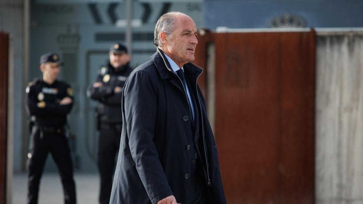 El expresidente valenciano Francisco Camps a su llegada a la sede de la Audiencia Nacional.