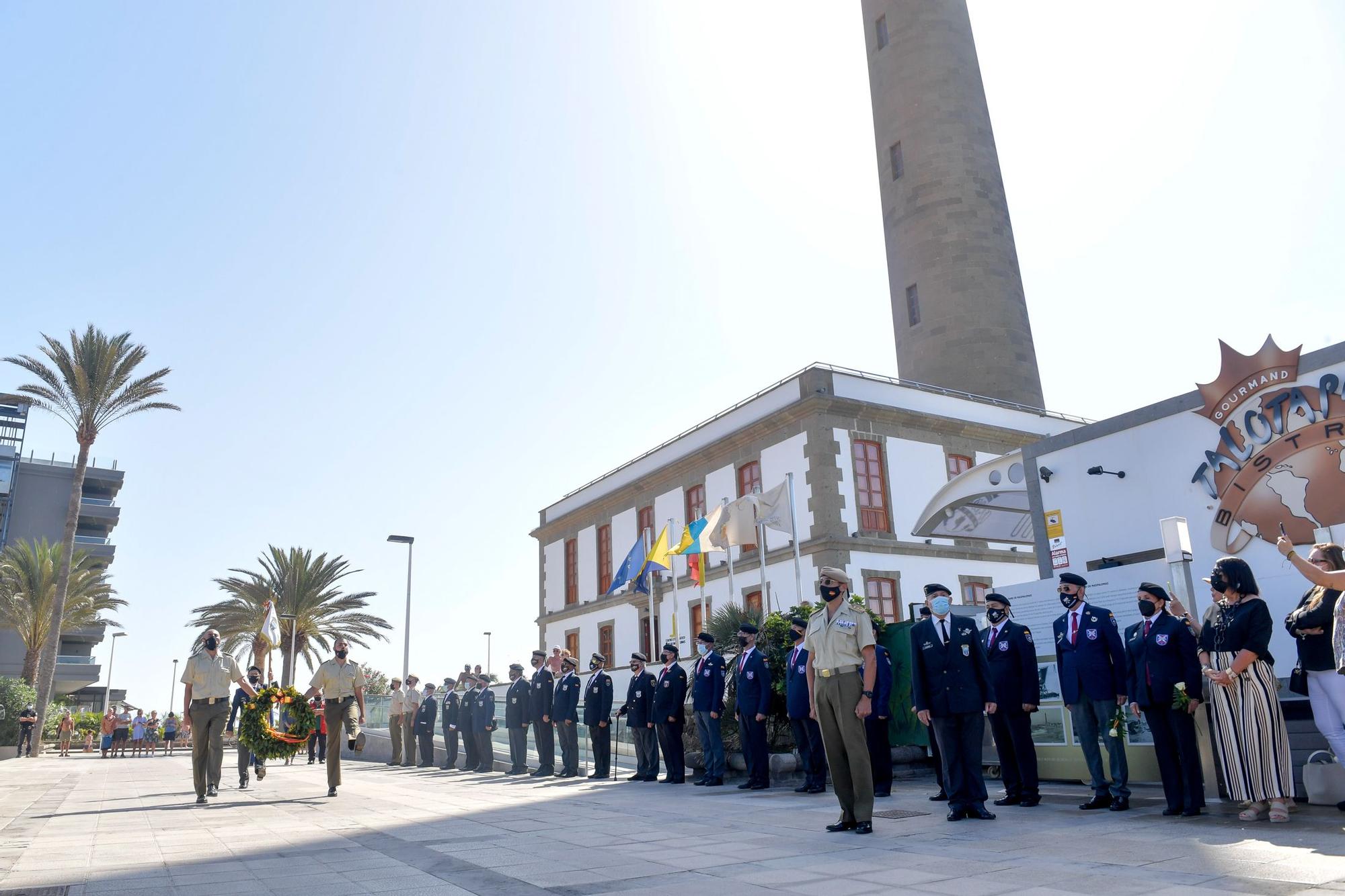 Acto de homenaje a los paracaidistas caídos en acto de servicio entre 1965 y 1979 en Maspalomas