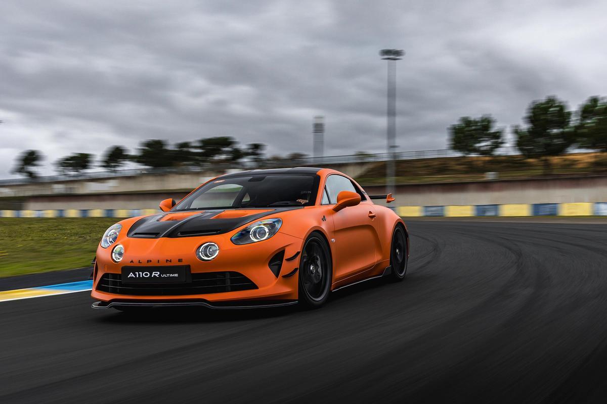 El A110 R Ultime incorpora amortiguadores Öhlins® TTX procedentes de la versión GT4, con ajustes de altura y doble vía.