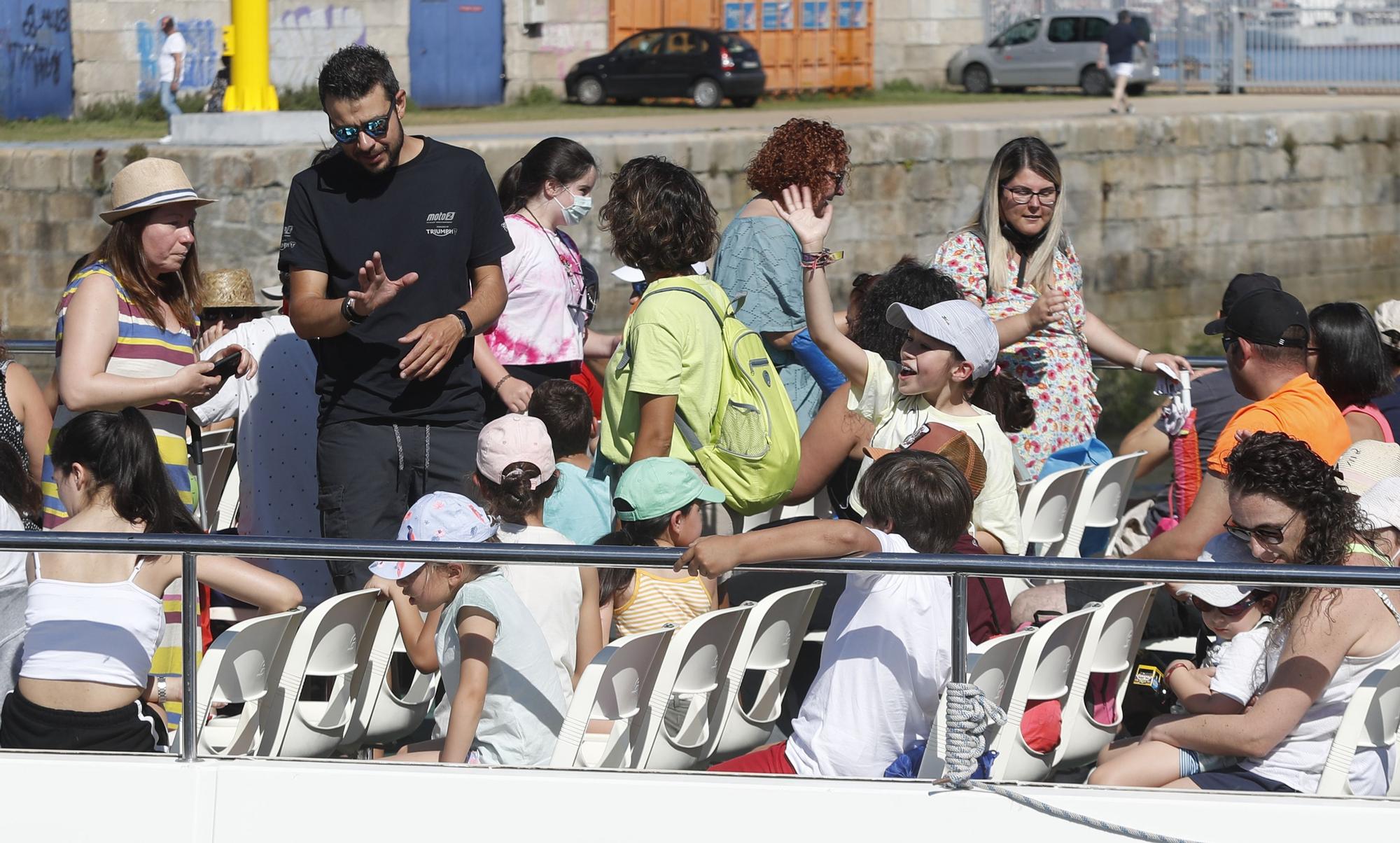 Plaga de sombrillas en Samil, con los termómetros superando los 35 grados