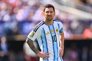 Lara Ferreiro, psicóloga, sobre el "síndrome del héroe caído" de Leo Messi: "Perder una final que probablemente sea la última oportunidad de levantar otro Mundial puede convertirse en uno de los recuerdos deportivos más dolorosos de su carrera"