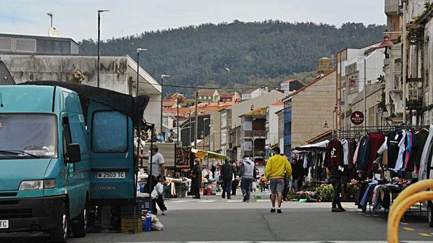 Una imagen de un mercadillo en Bueu.