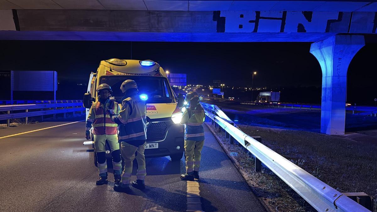 Herido grave un hombre de 51 años tras sufrir un atropello al bajarse del coche por un accidente previo en Leganés.