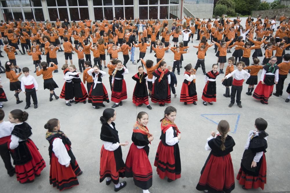 Susana Seivane visita el colegio Franciscanas con motivo del Día das Letras