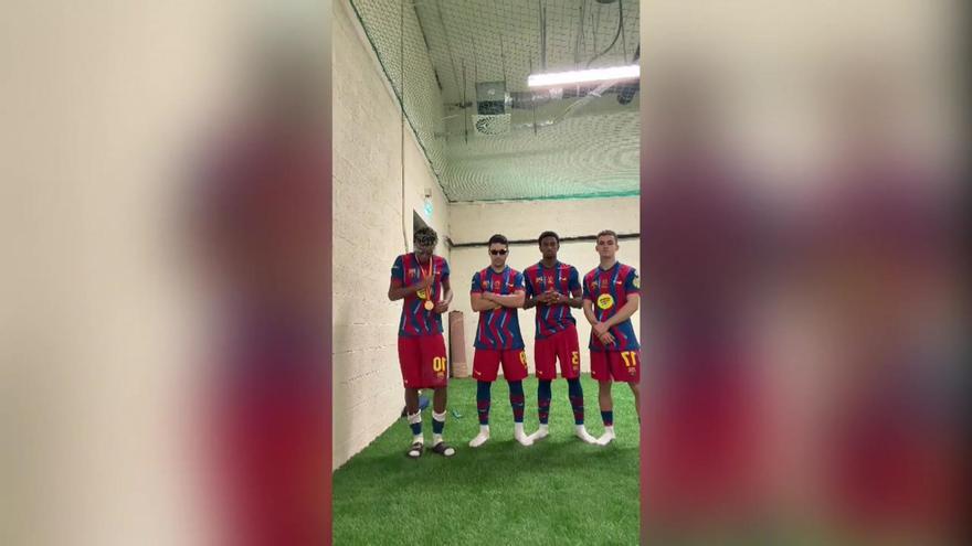 Lamine Yamal, Roony, Balde y Casadó celebran la Supercopa a ritmo de baile