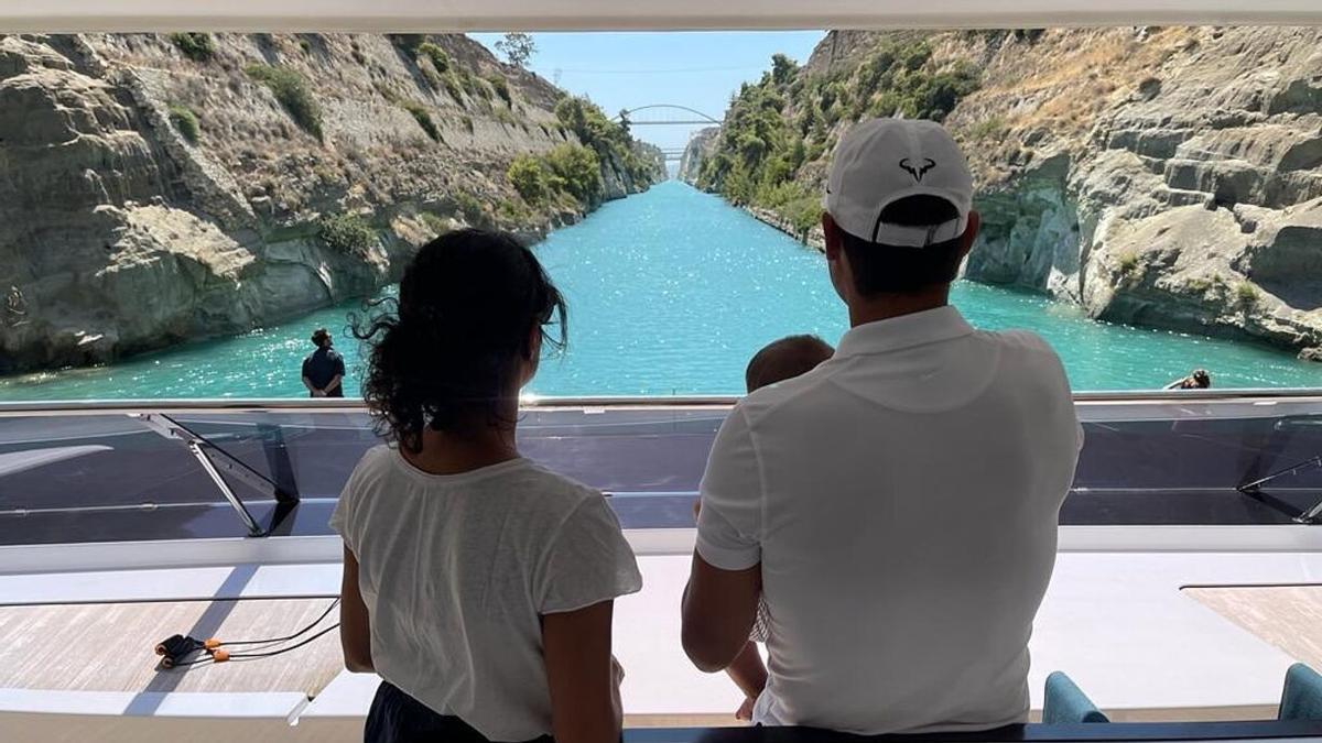 La familia Nadal Perelló este verano durante sus vacaciones por Grecia