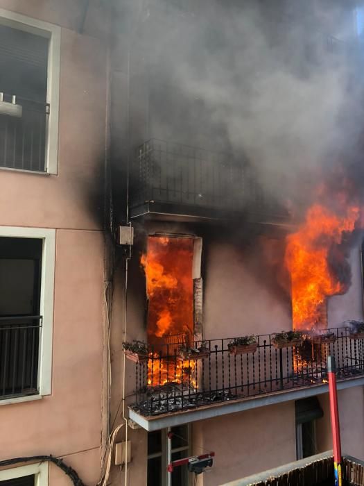 Incendi en un bloc de pisos de Sallent