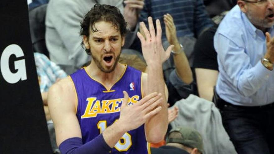 Pau Gasol: &quot;Sería difícil continuar con D&#039;Antoni y Howard&quot;