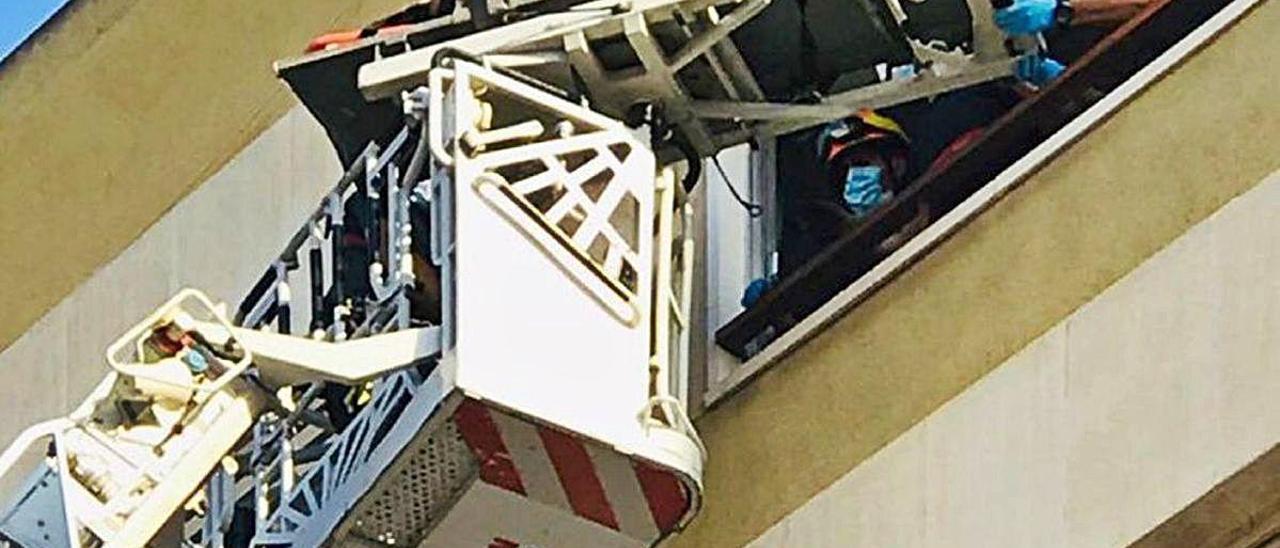 Rescate desde las alturas en Elche