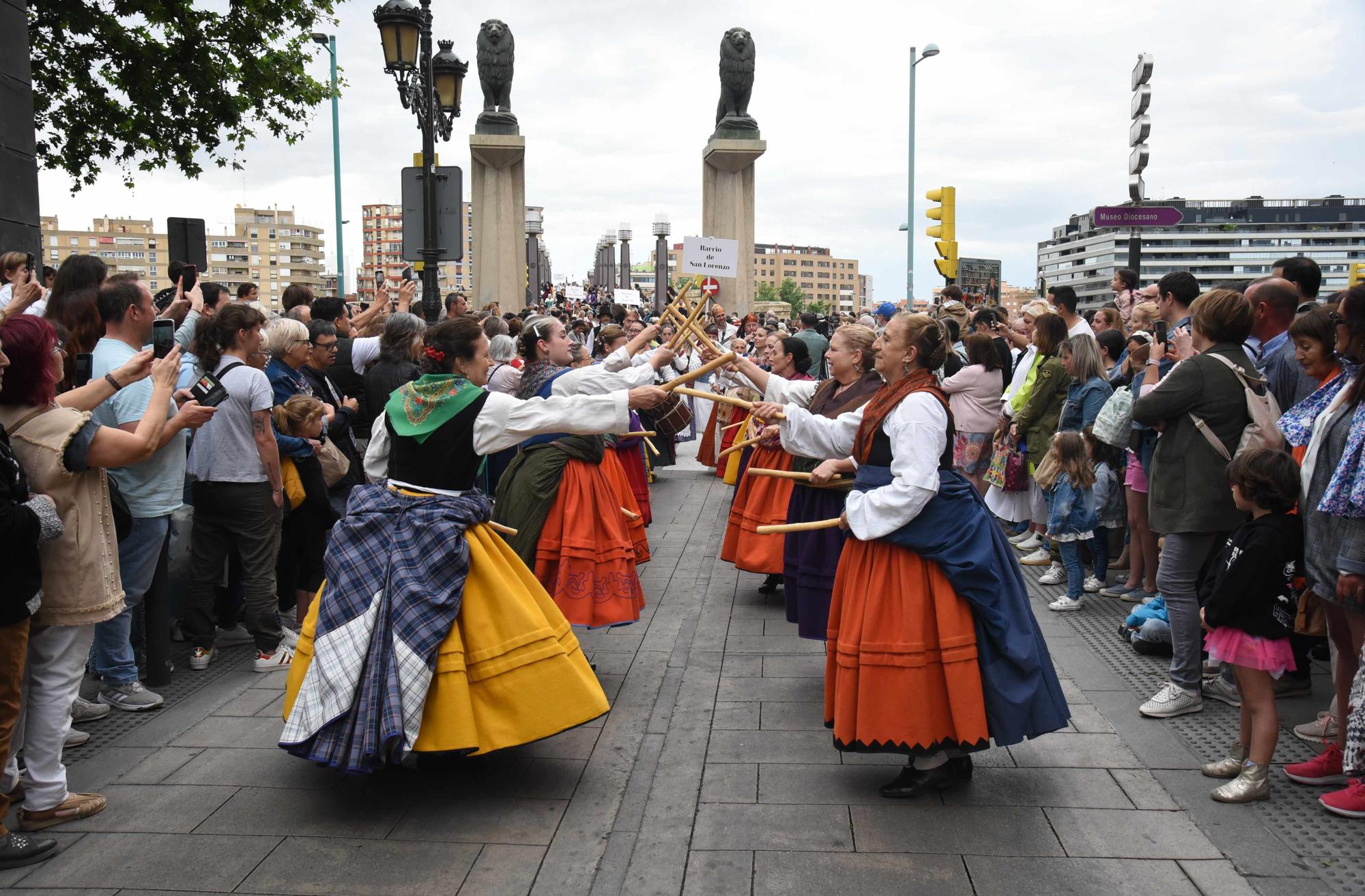 Zaragoza viaja al siglo XVIII para desfilar a ritmo de Goya