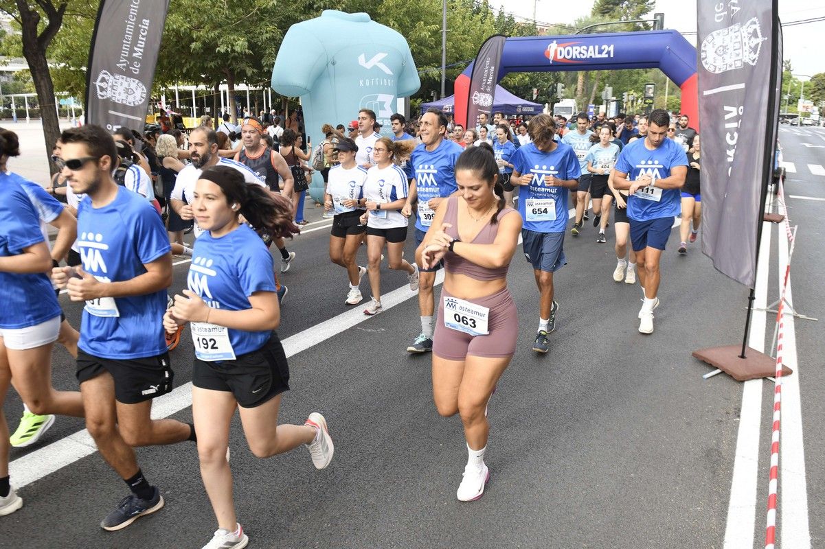 La carrera y marcha Solidaria Asteamur, en imágenes
