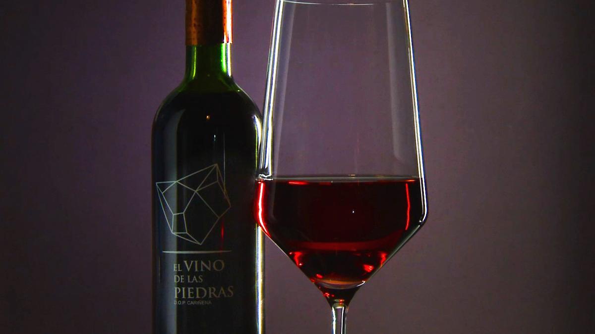 El Vino es una bebida rica y con muy buena fama, aunque no haga milagros