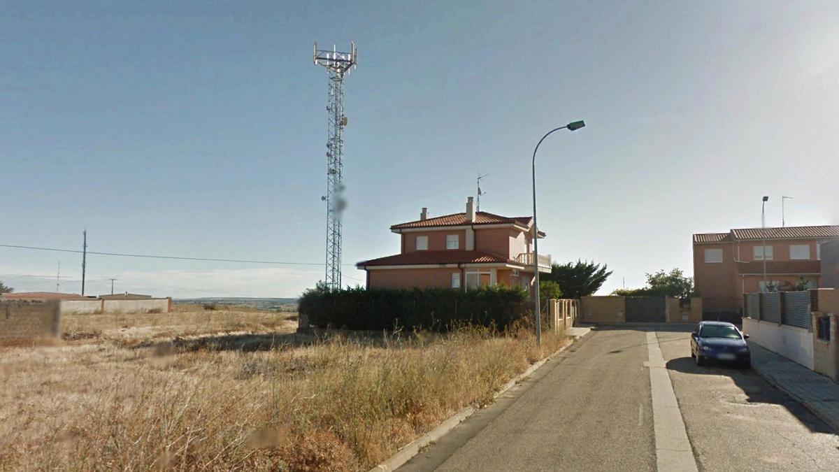 Autorizado el despliegue de fibra óptica desde la antena del cementerio de  Benavente - La Opinión de Zamora
