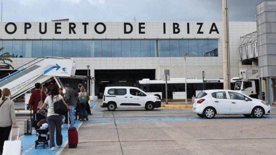 Adjudicación de plazas de interinos en Baleares: «Me dieron una plaza como interina en Ibiza y al llegar allí me echaron por un error»