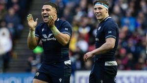 El escocés Sione Tuipulotu celebra un ensayo de su selección / SCOTTISH RUGBY