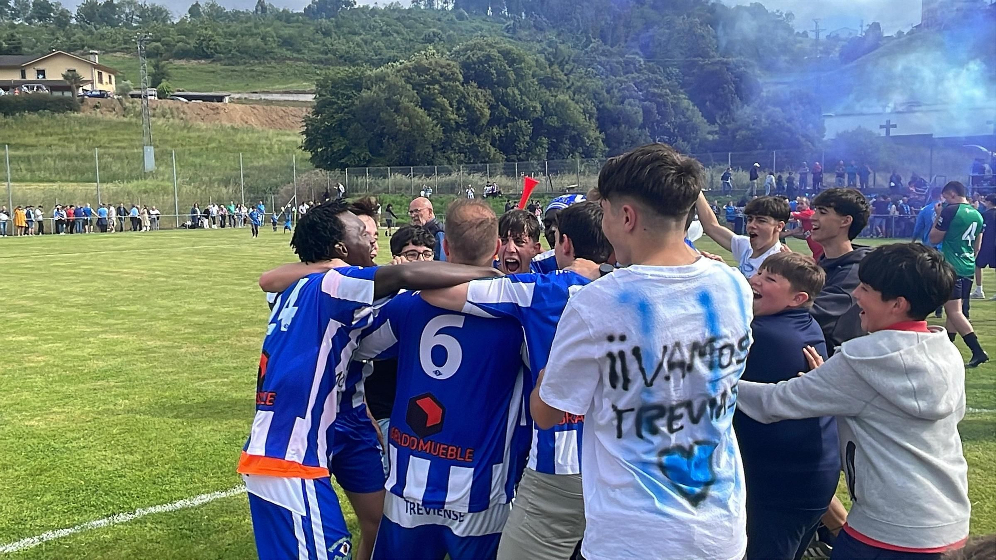 En imágenes: Así fue el duelo entre el Treviense y el Cornellana por un puesto en segunda