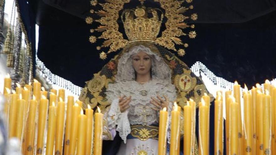 Atacan con un cóctel molotov una imagen de la Virgen de los Desamparados en Vélez-Málaga