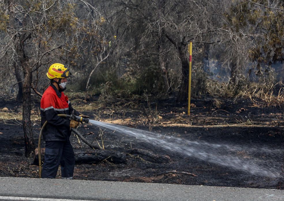 Una imagen del incendio en Santa Pola