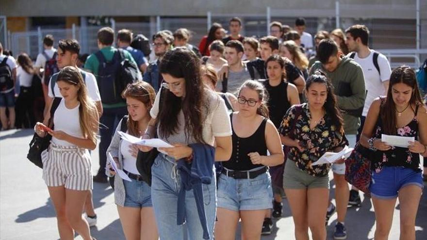 El 65% de las carreras de la Universidad de Zaragoza presenta listas de espera