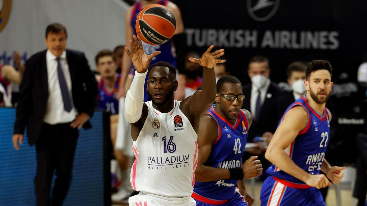 Garuba quiere irse a la NBA esta próxima temporada a pesar de tener contrato con el Madrid