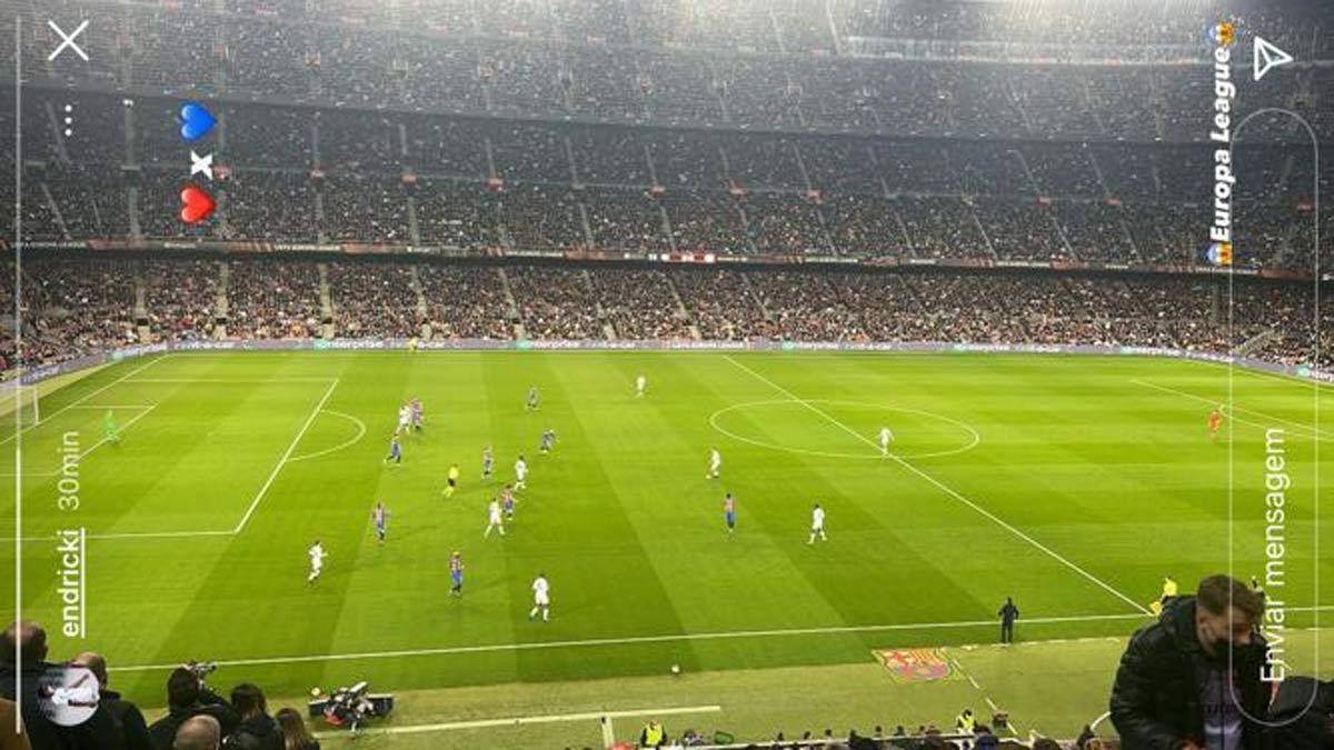 Endrick publicó una foto desde la gradería del Camp Nou