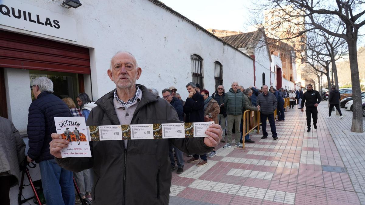 Colas para adquirir entradas para la Feria de la Magdalena 2026