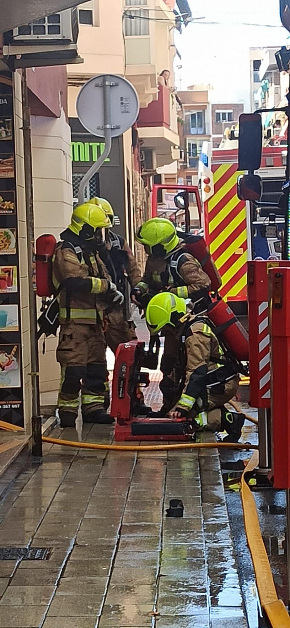 Incendio en un piso de la calle Dato Iradier en Alicante