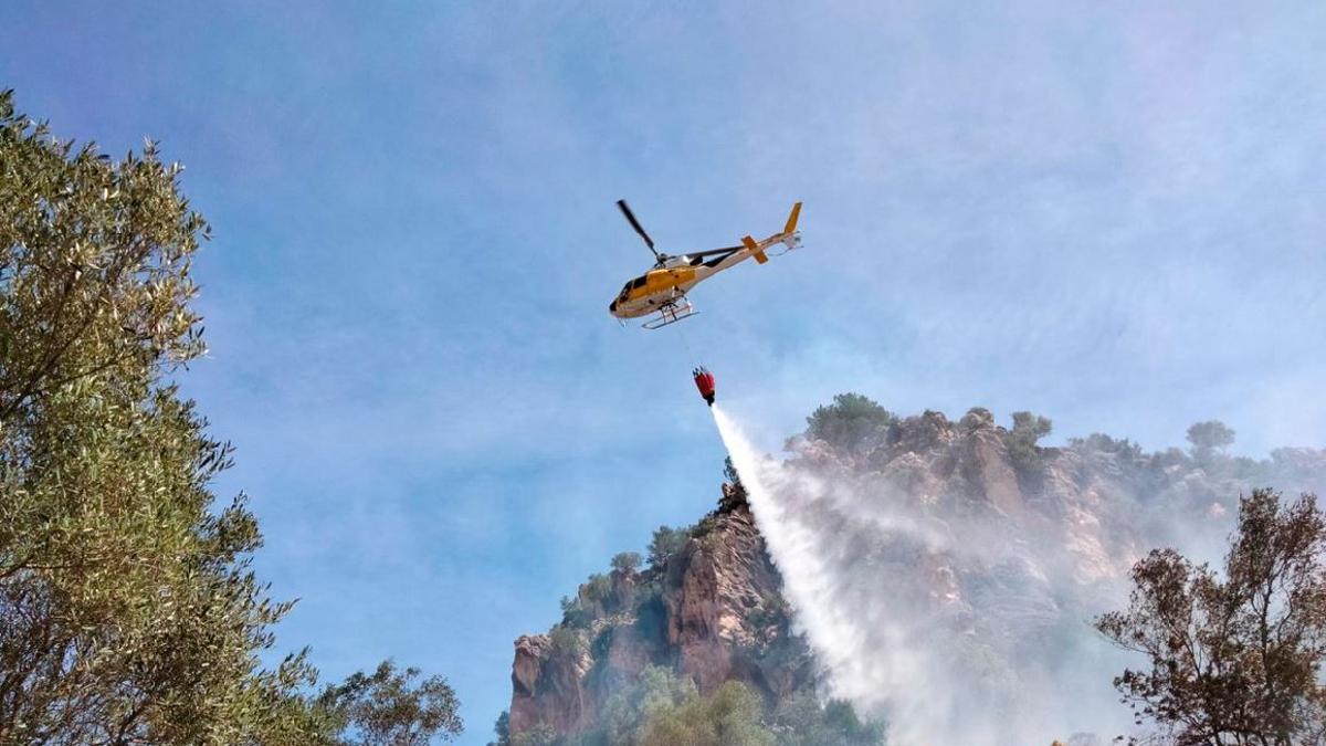 Löschhubschrauber von Ibanat: Schnelle Brandbekämpfung auf Mallorca.