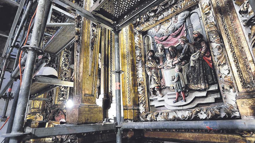 La Catedral culminará en mayo la restauración de dos de sus retablos más emblemáticos
