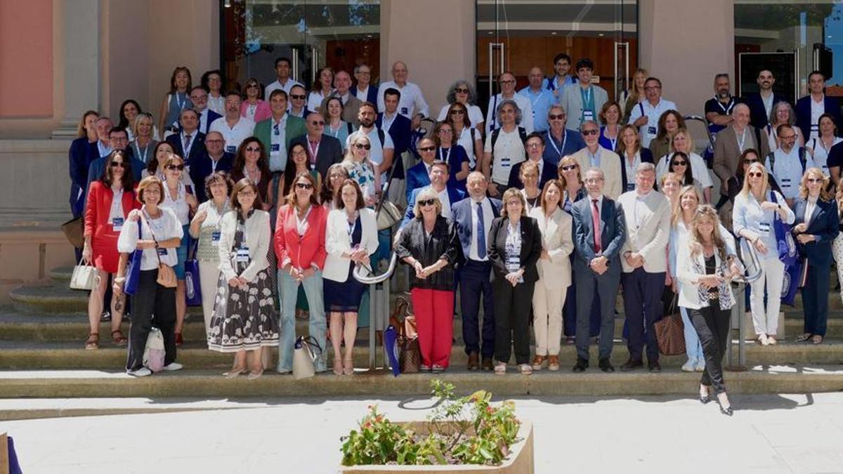Els juristes en una foto de família al Casino Ceretà