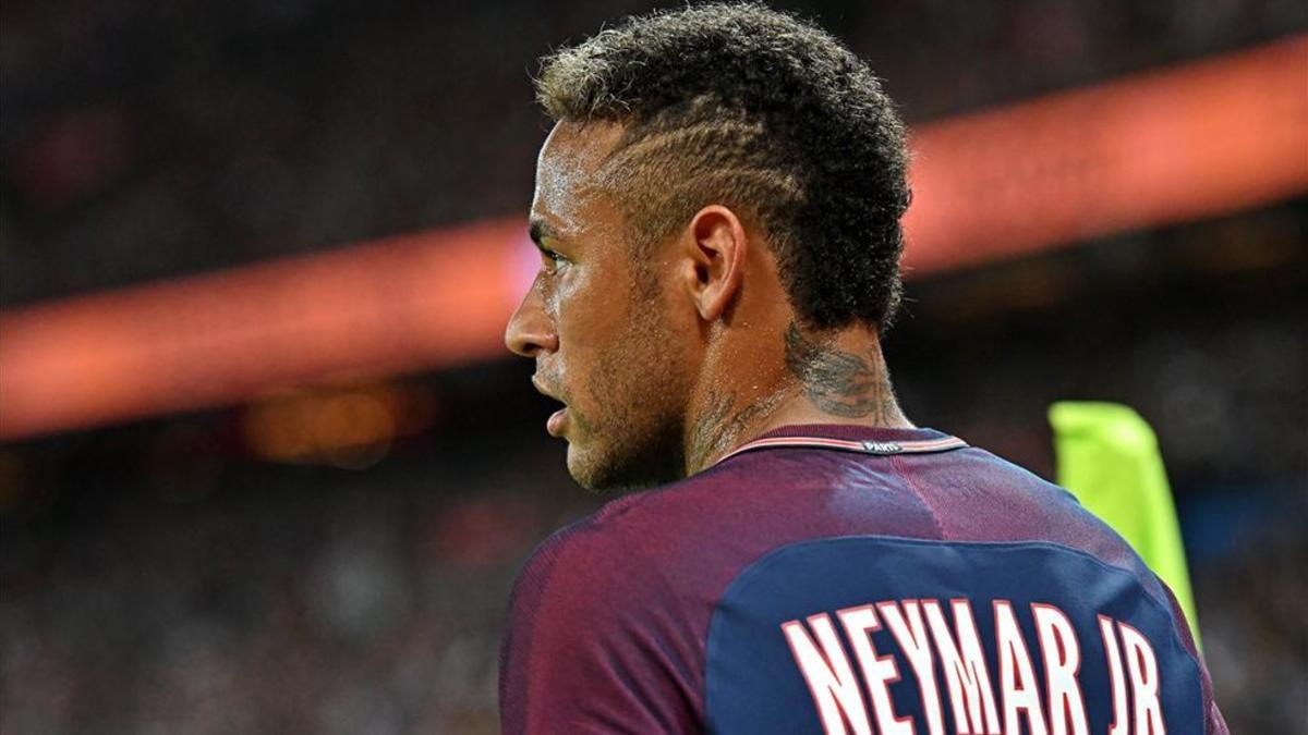 Neymar, el fichaje más caro de la historia: 222 millones de euros
