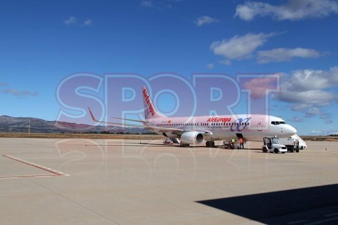 Las imágenes del Barça en el Aeropuerto de Castellón