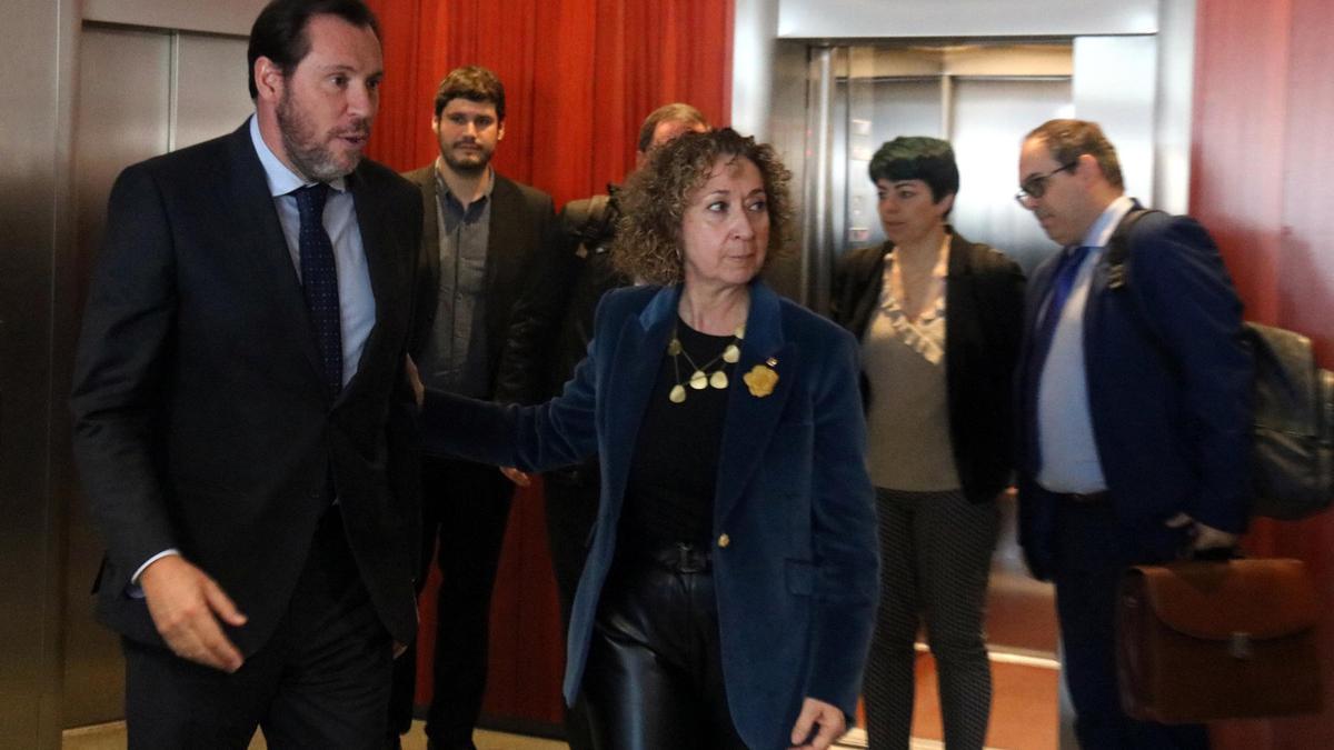 Óscar Puente y Ester Capella se reúnen para constituir la comisión política para el traspaso de Rodalies
