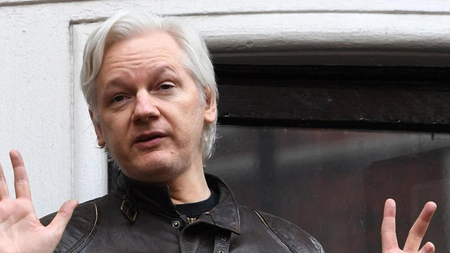 Julian Assange rechaza su extradición a Estados Unidos